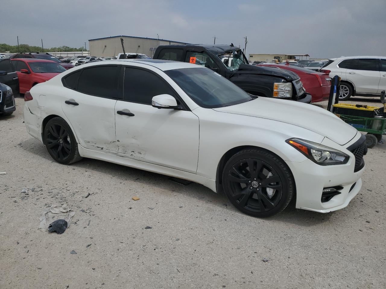 Photo 3 VIN: JN1BY1AP9GM220245 - INFINITI Q70 