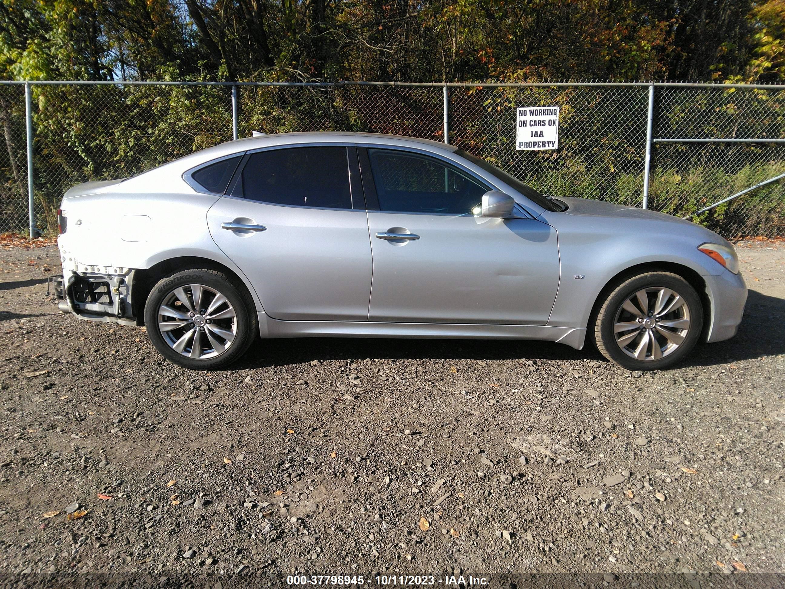 Photo 12 VIN: JN1BY1AR1EM320550 - INFINITI Q70 