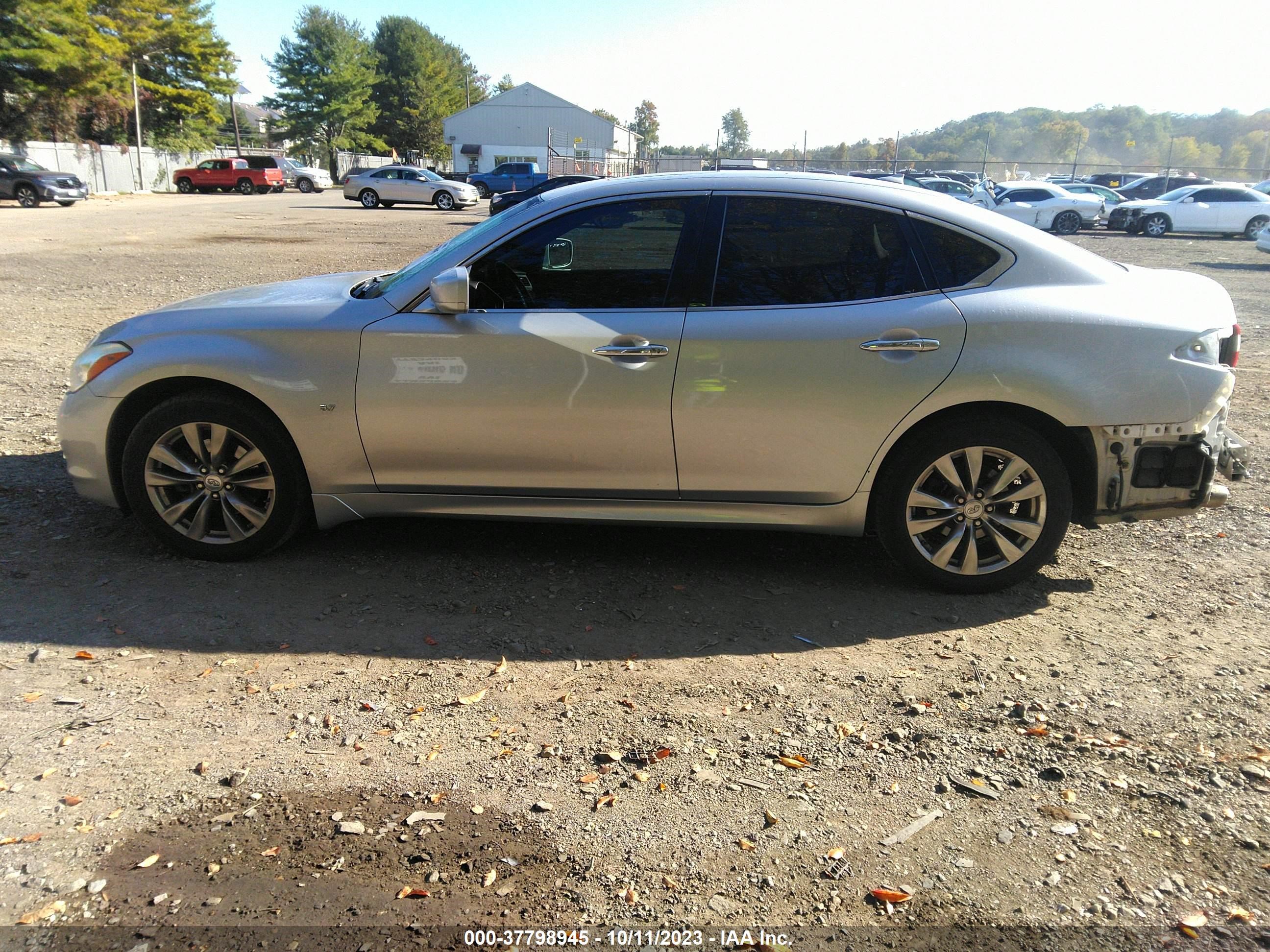 Photo 13 VIN: JN1BY1AR1EM320550 - INFINITI Q70 