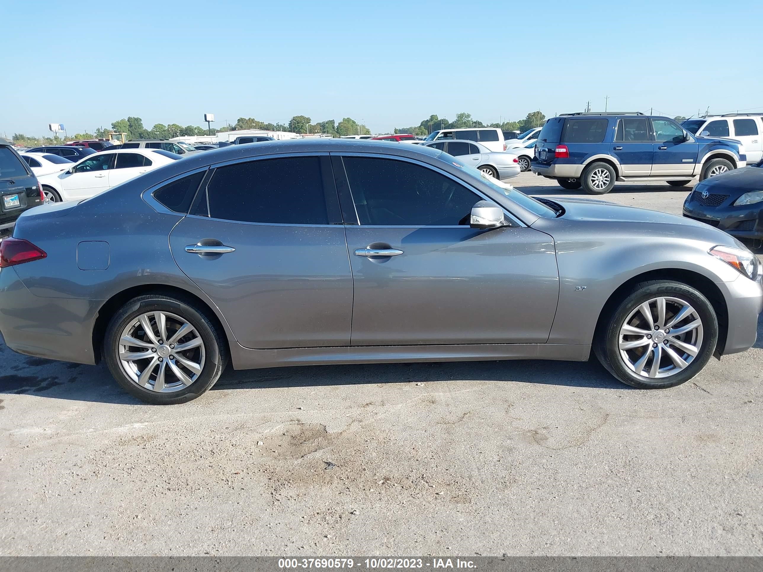 Photo 12 VIN: JN1BY1AR2FM560191 - INFINITI Q70 