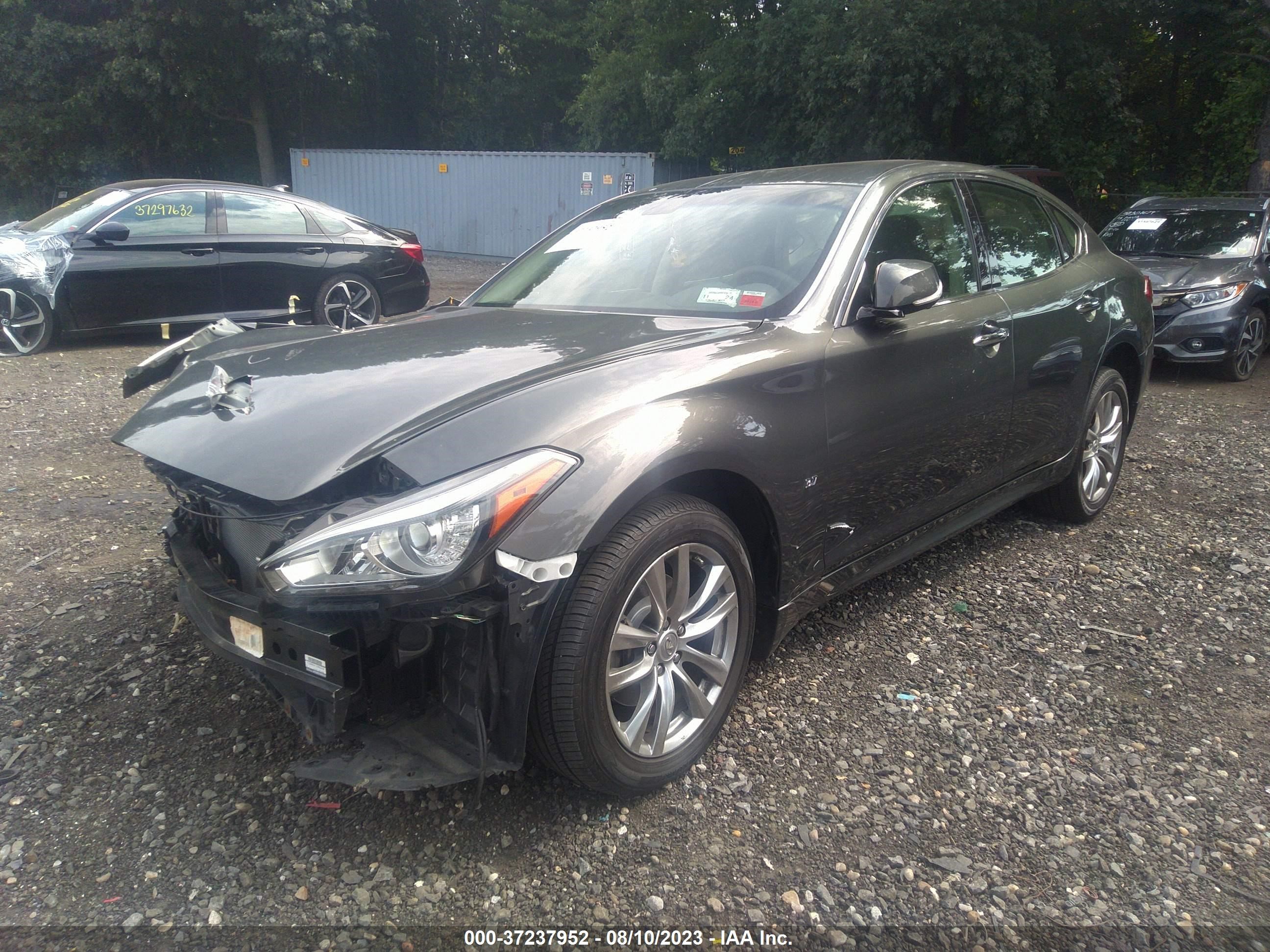 Photo 1 VIN: JN1BY1AR4FM561102 - INFINITI Q70 