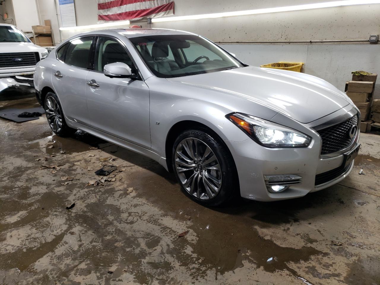 Photo 3 VIN: JN1BY1AR7KM585890 - INFINITI Q70 