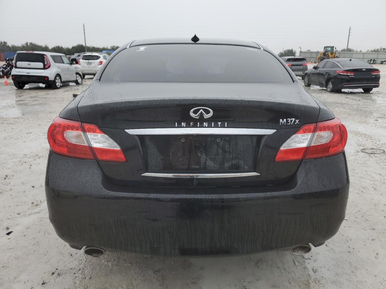 Photo 5 VIN: JN1BY1AR9BM371841 - INFINITI M 