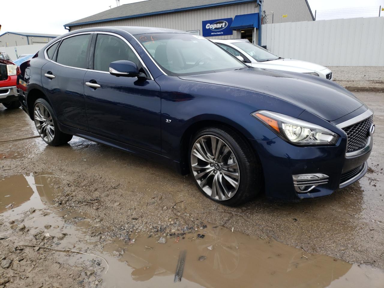 Photo 3 VIN: JN1BY1AR9KM585888 - INFINITI Q70 