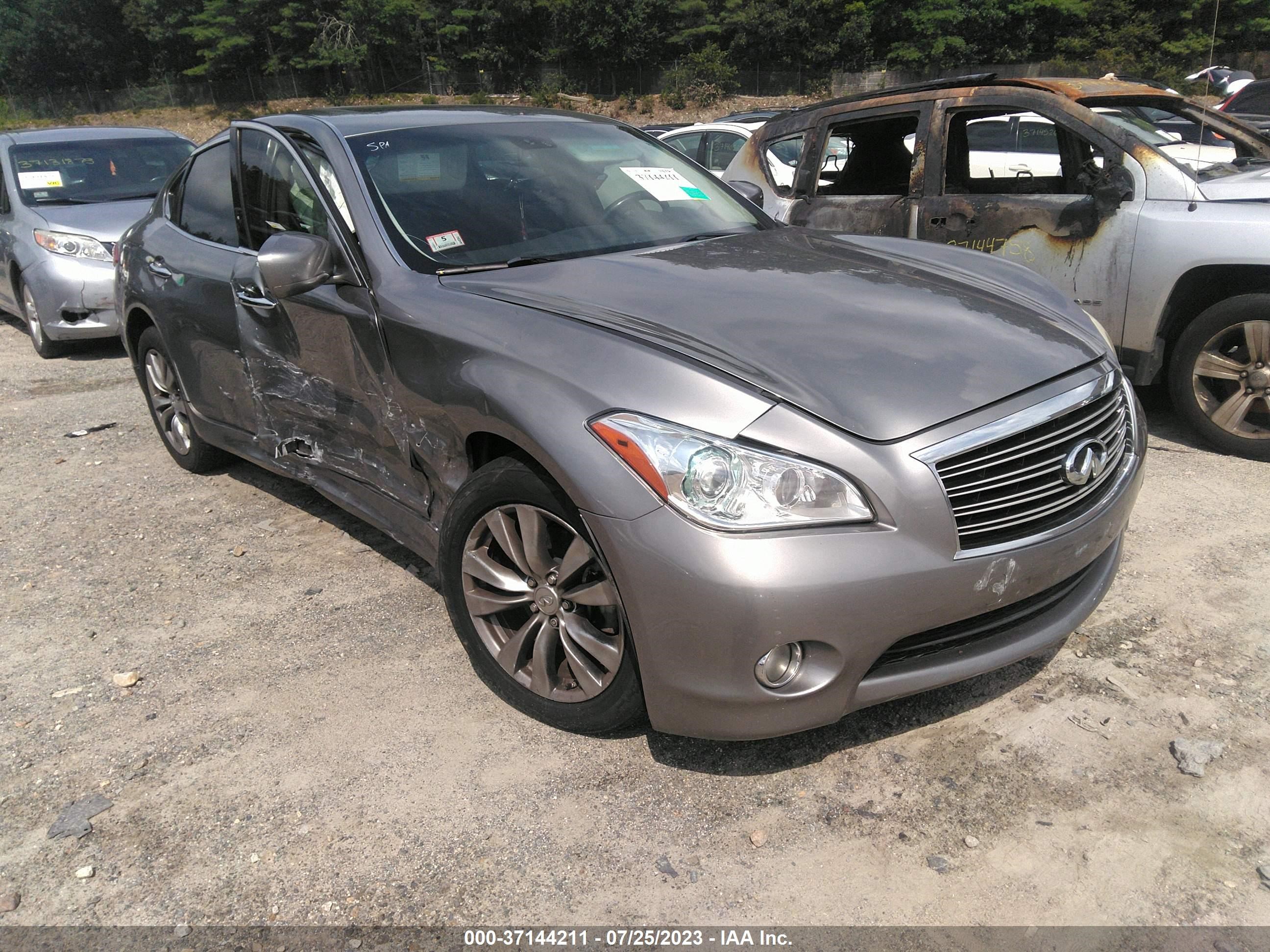 Photo 0 VIN: JN1BY1ARXCM392571 - INFINITI M 