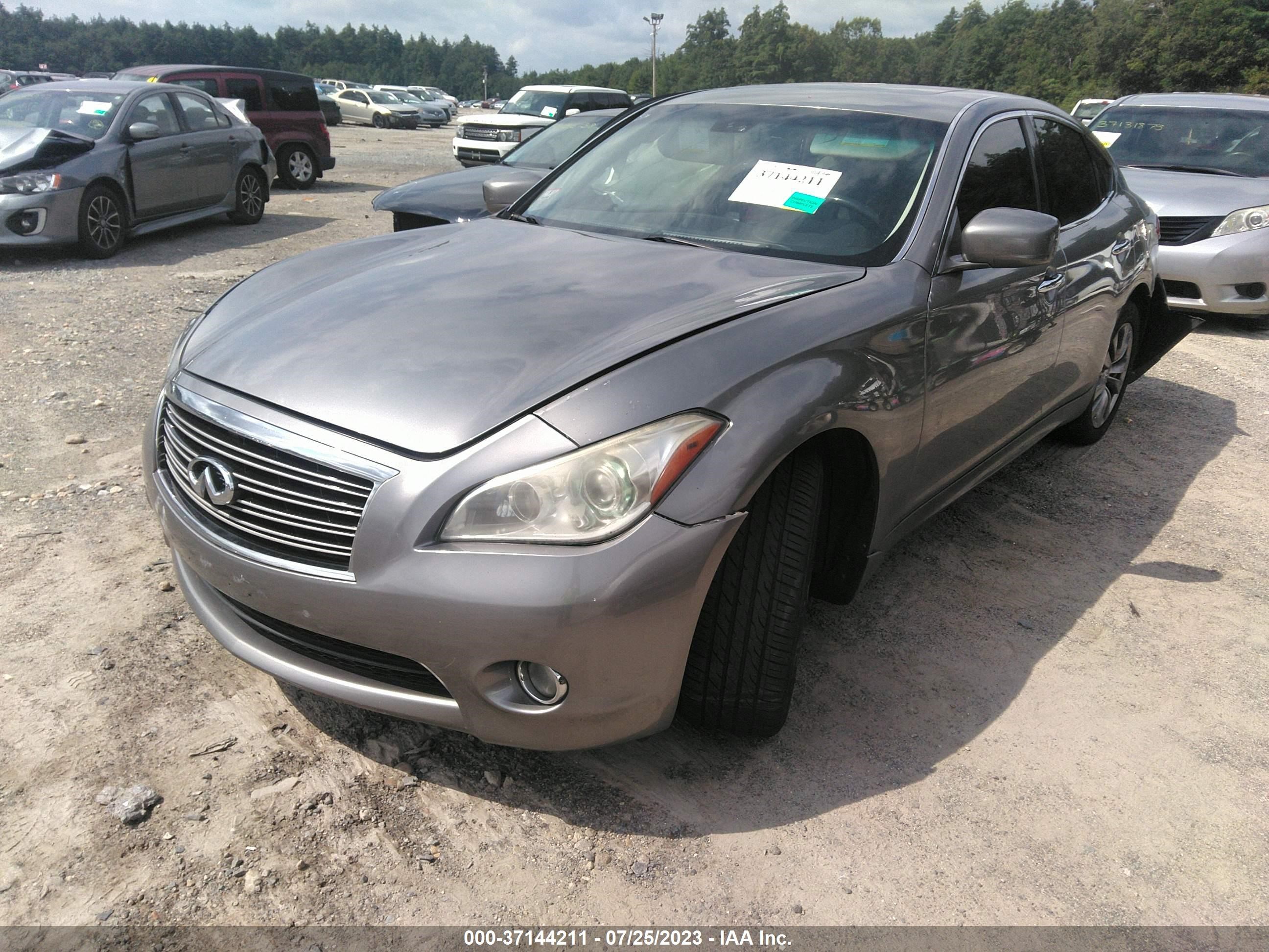 Photo 1 VIN: JN1BY1ARXCM392571 - INFINITI M 