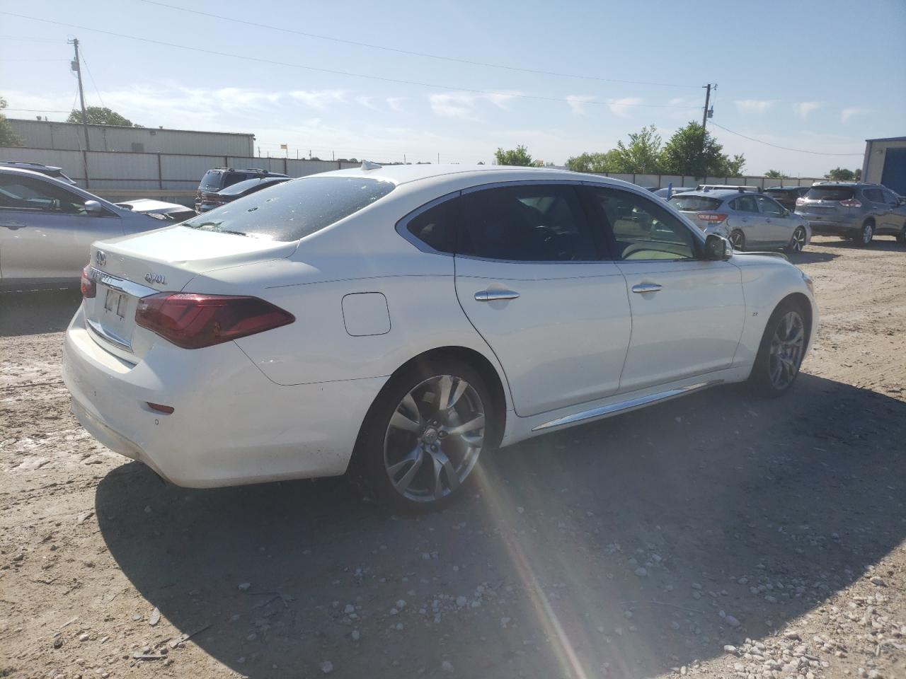 Photo 2 VIN: JN1BY1PP4FM602012 - INFINITI Q70 