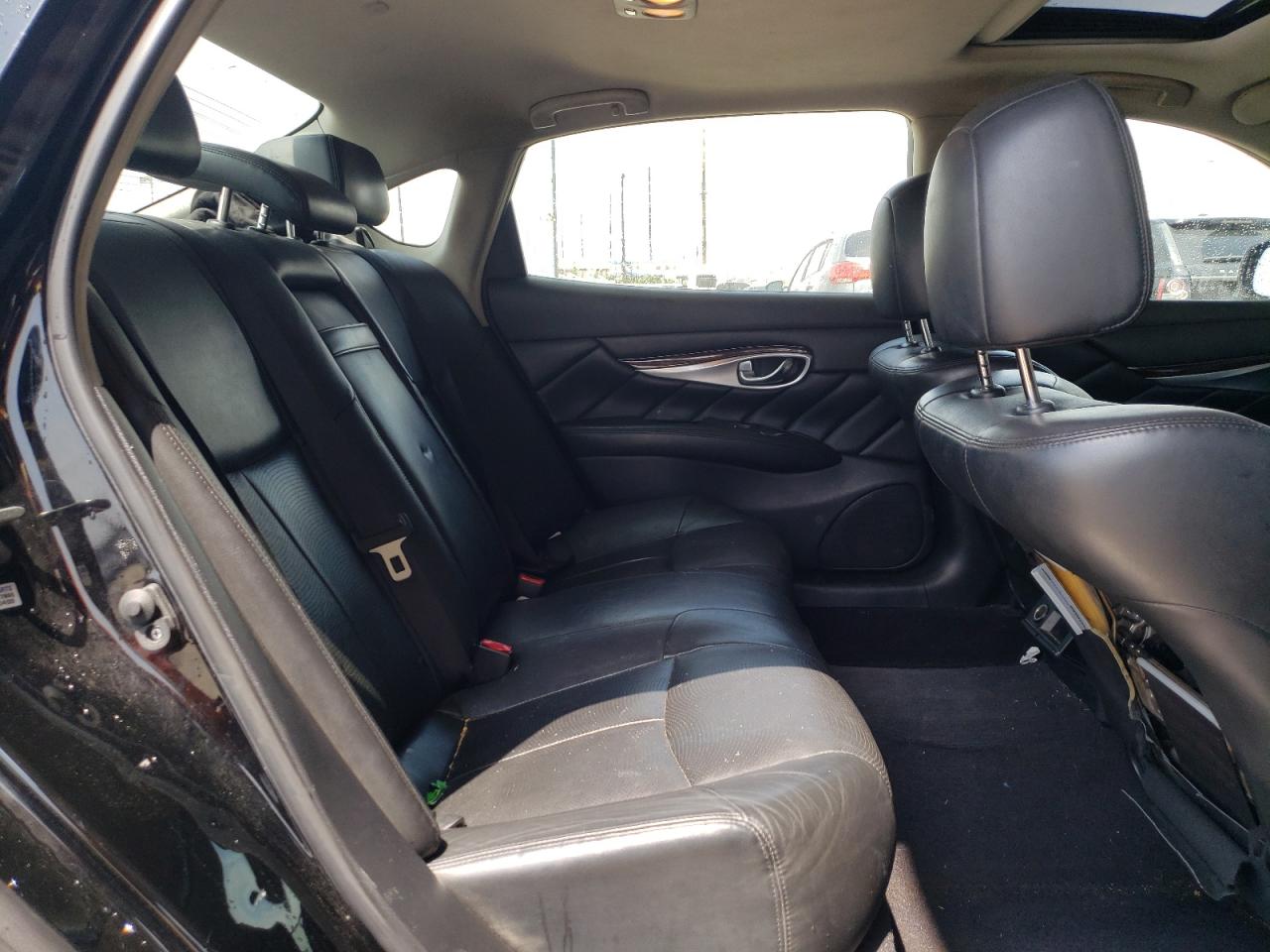 Photo 9 VIN: JN1BY1PP4GM630779 - INFINITI Q70 