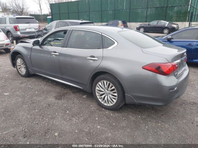 Photo 2 VIN: JN1BY1PR3GM720412 - INFINITI Q70L 