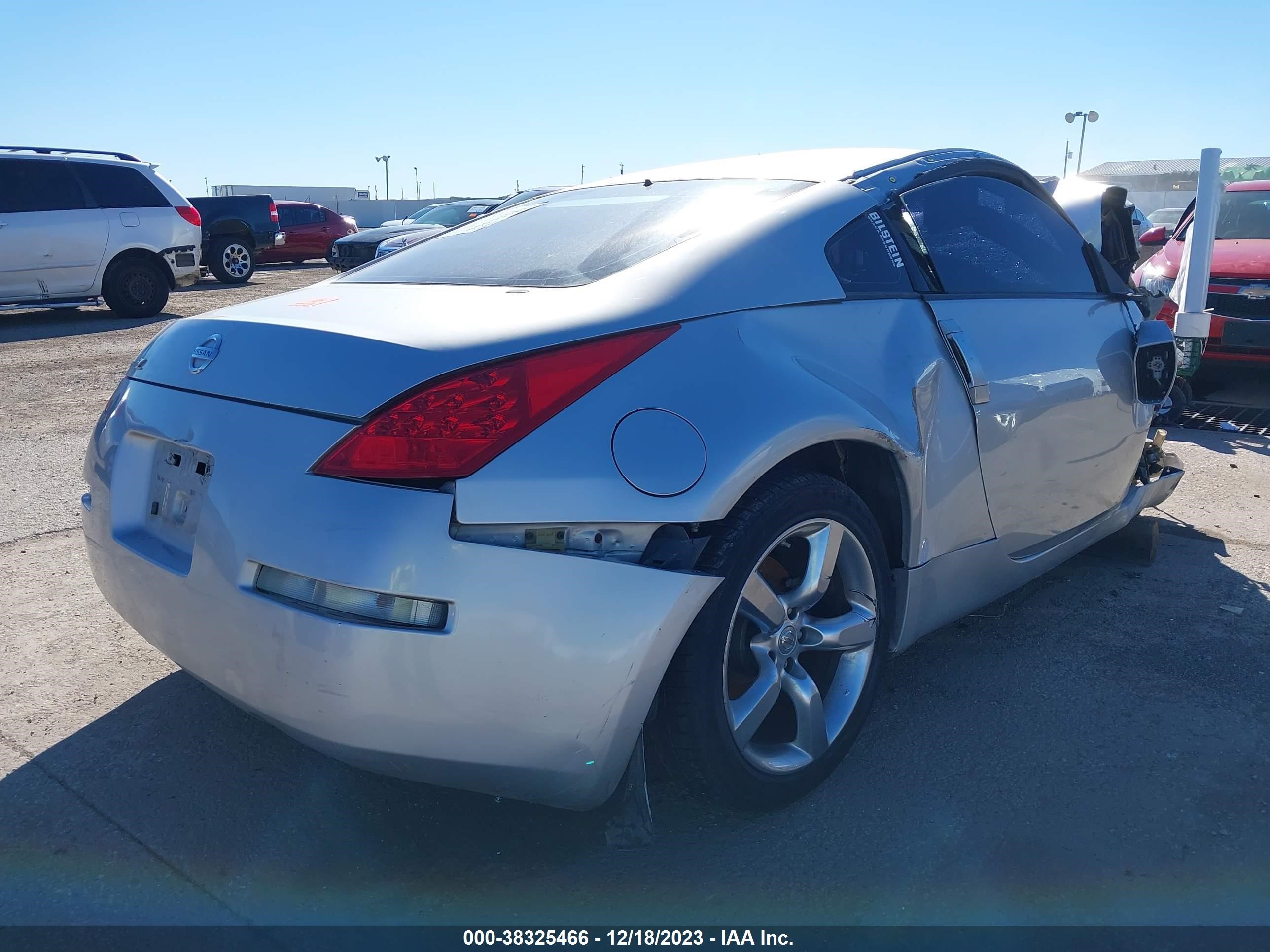 Photo 3 VIN: JN1BZ34D18M701358 - NISSAN 350Z 