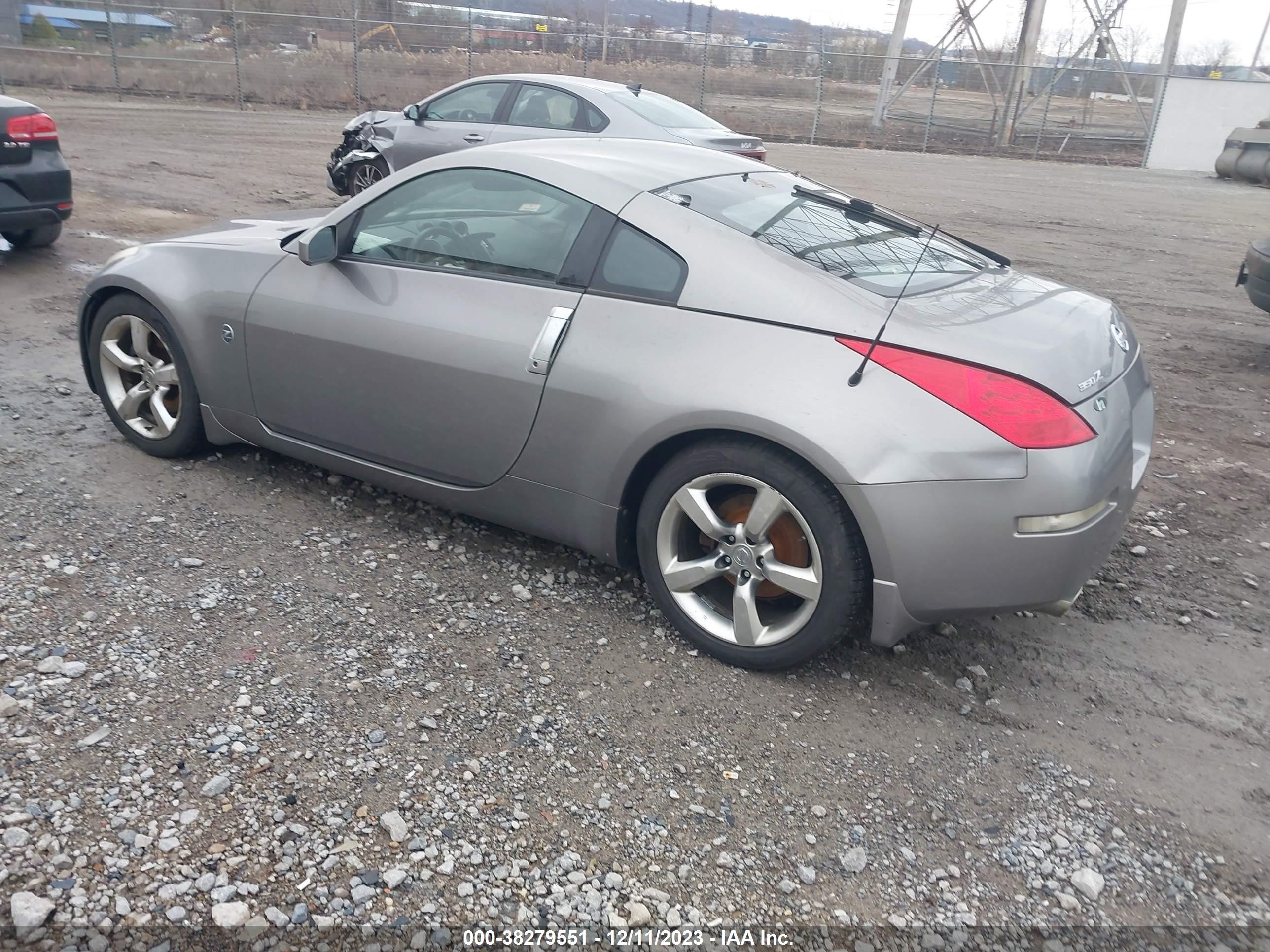 Photo 2 VIN: JN1BZ34DX7M500069 - NISSAN 350Z 