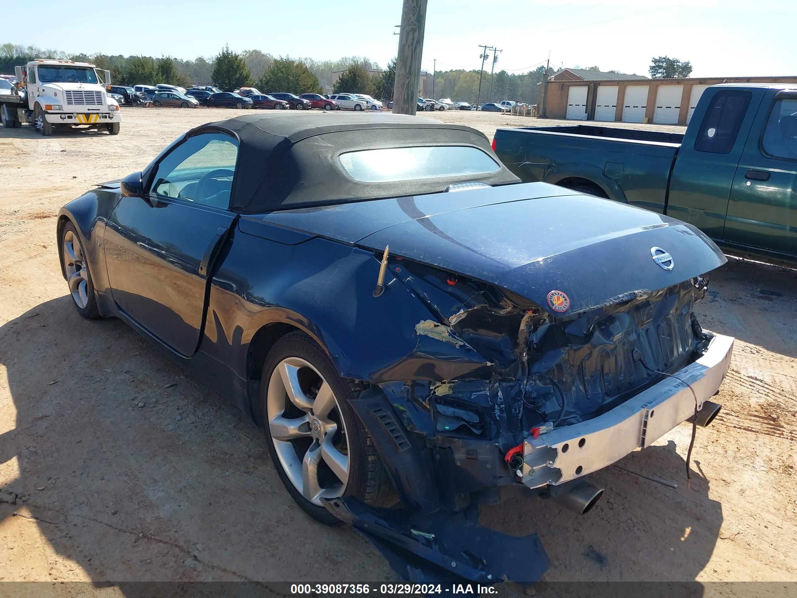 Photo 2 VIN: JN1BZ36A17M650963 - NISSAN 350Z 