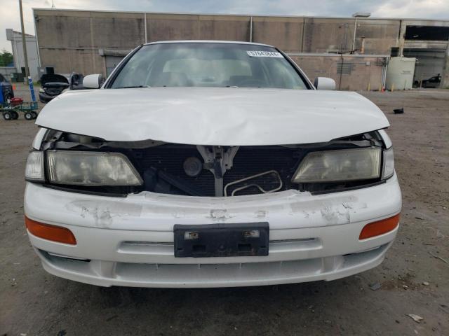 Photo 4 VIN: JN1CA21D1VT830633 - NISSAN MAXIMA 