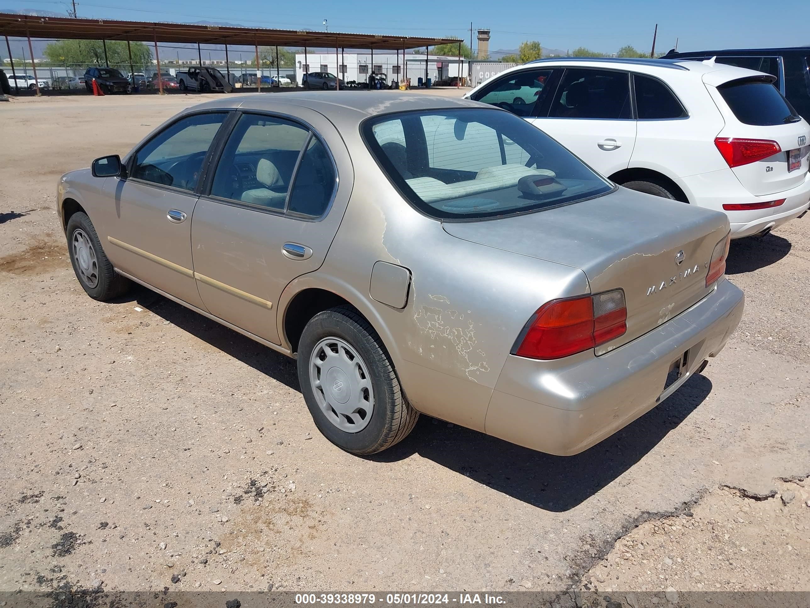 Photo 2 VIN: JN1CA21D2TT169482 - NISSAN MAXIMA 