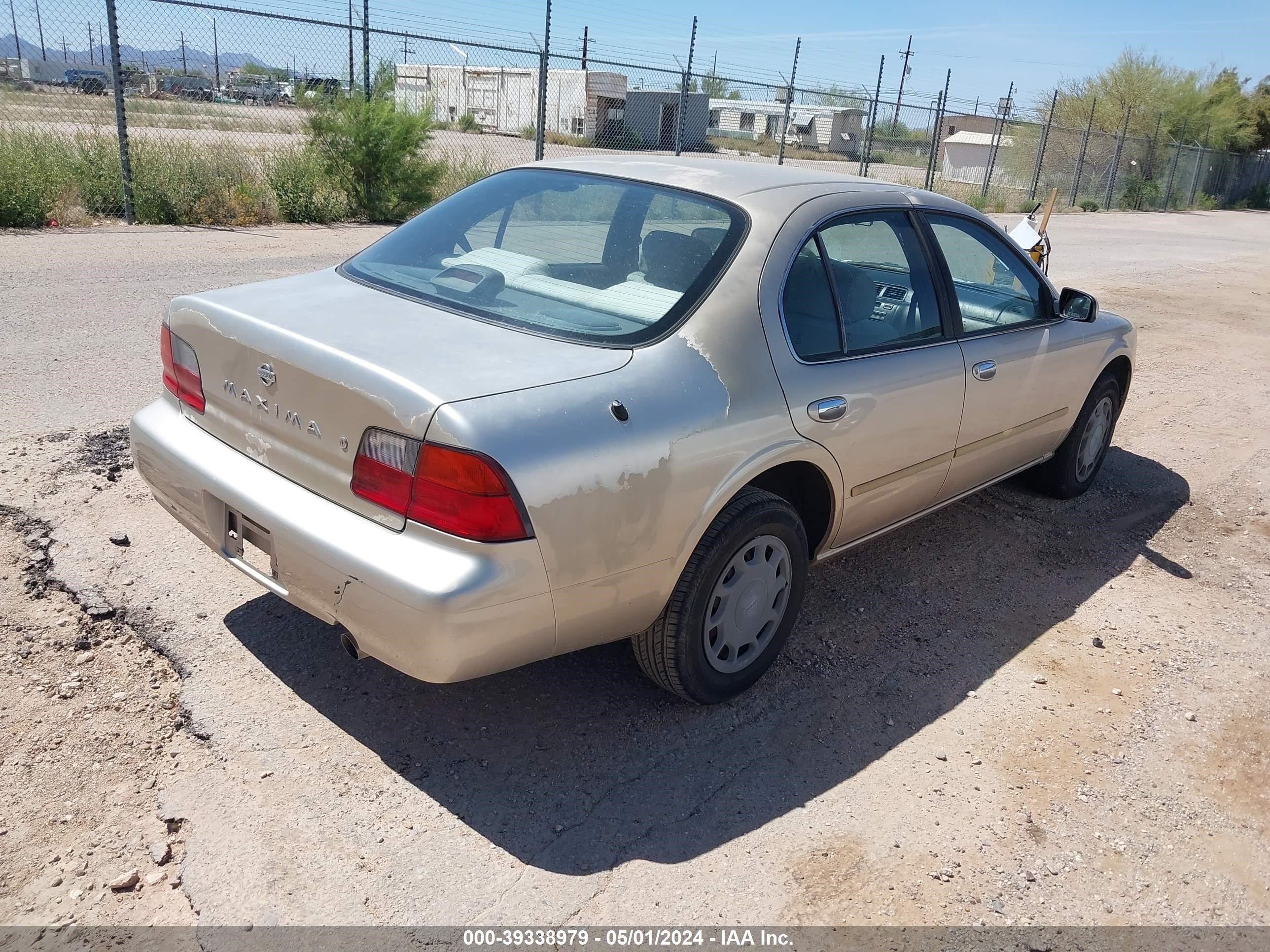 Photo 3 VIN: JN1CA21D2TT169482 - NISSAN MAXIMA 