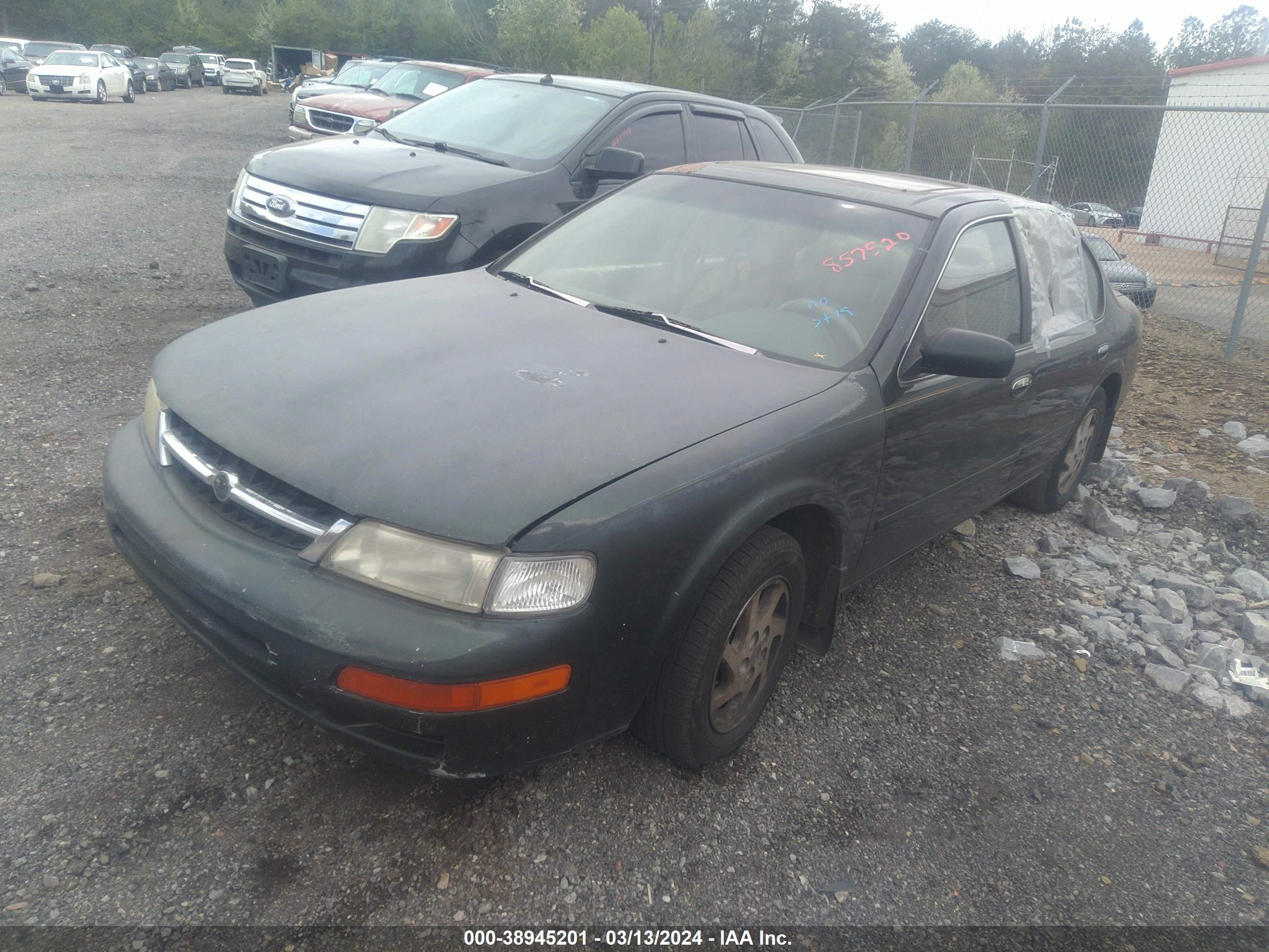 Photo 1 VIN: JN1CA21D2VT857520 - NISSAN MAXIMA 