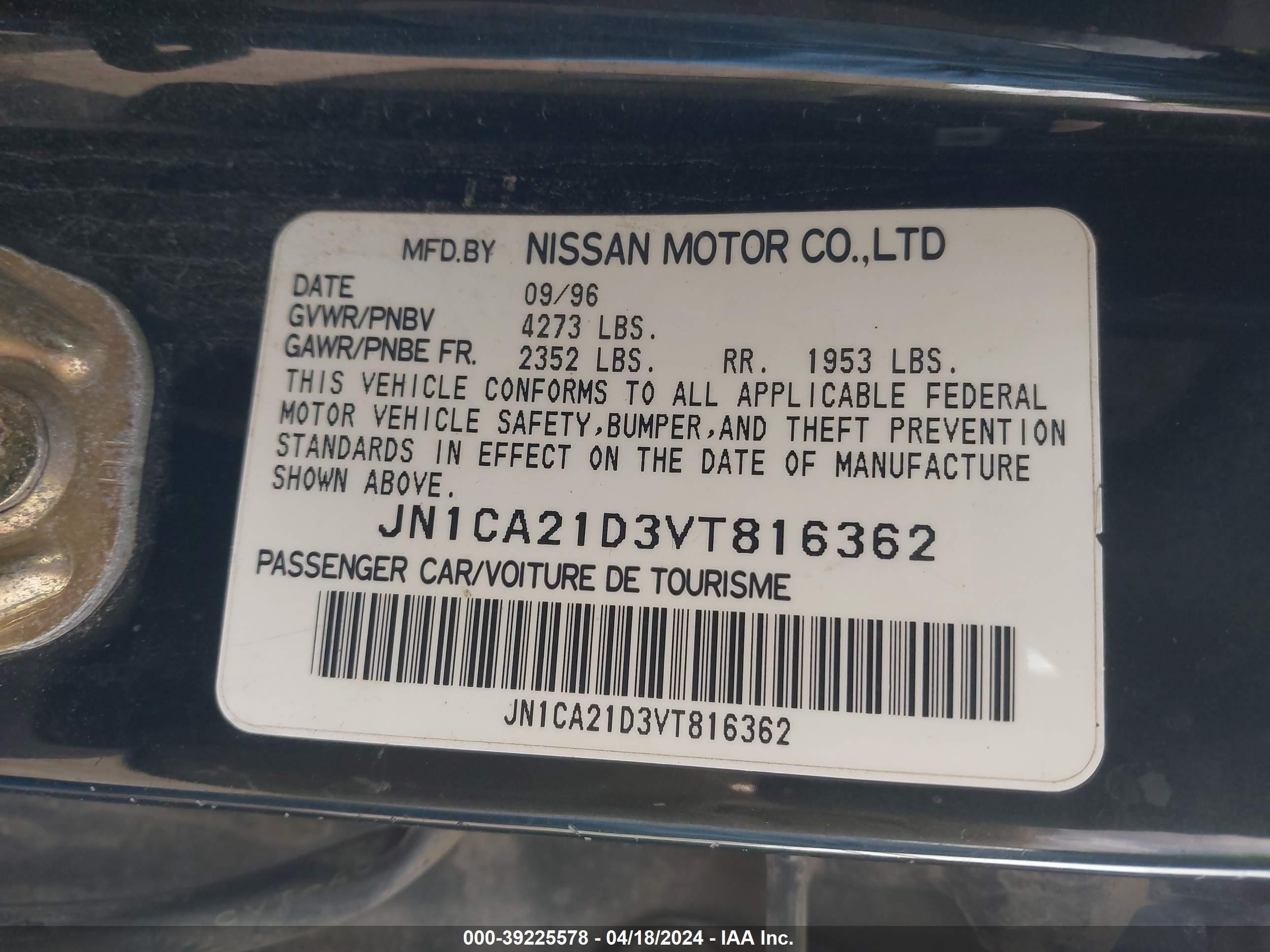 Photo 8 VIN: JN1CA21D3VT816362 - NISSAN MAXIMA 