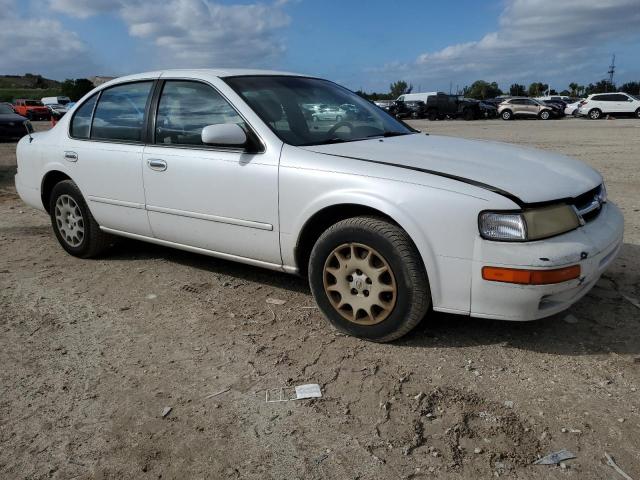 Photo 3 VIN: JN1CA21D4WM932598 - NISSAN MAXIMA 