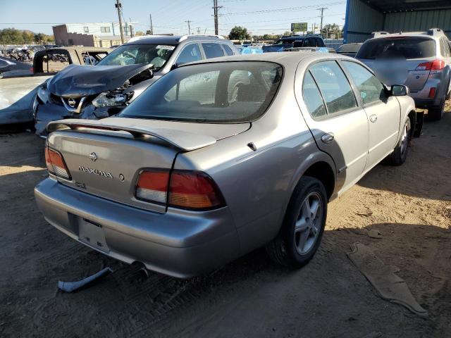 Photo 2 VIN: JN1CA21D4WT528643 - NISSAN MAXIMA 