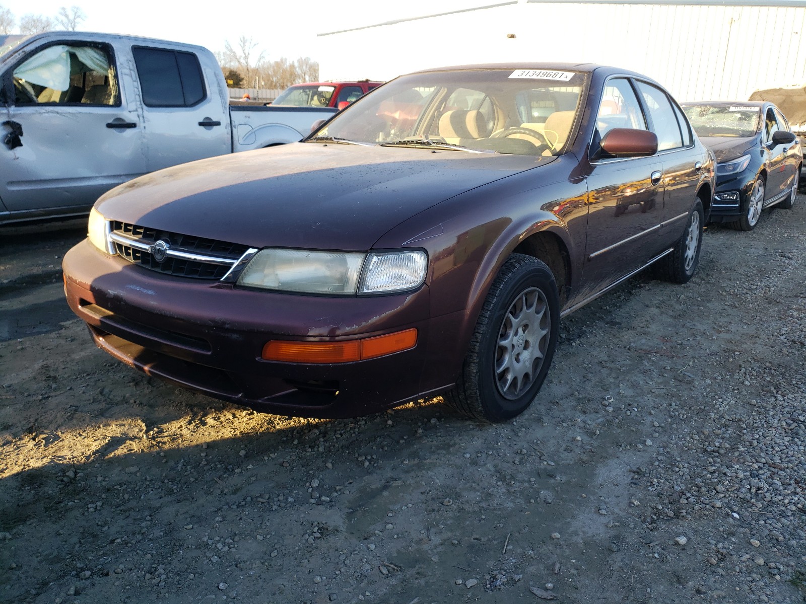 Photo 1 VIN: JN1CA21D5WM928740 - NISSAN MAXIMA GLE 