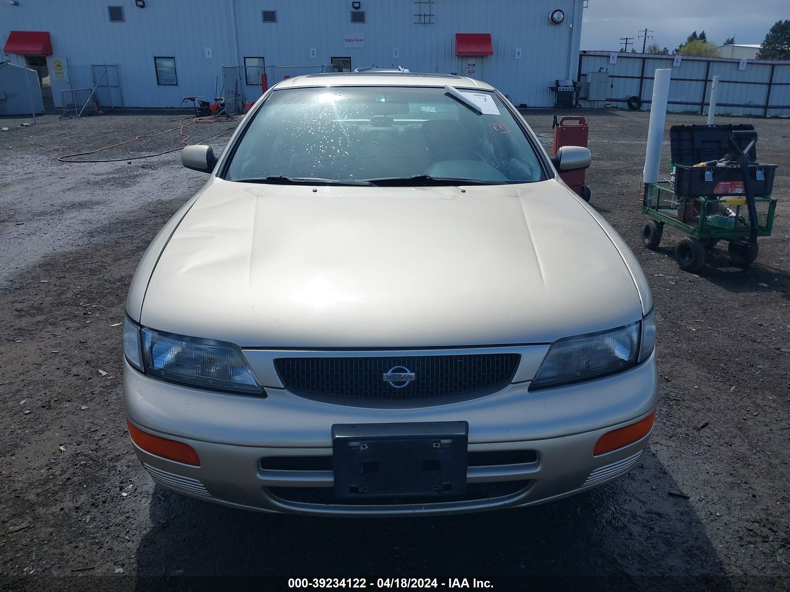 Photo 11 VIN: JN1CA21D9ST646231 - NISSAN MAXIMA 