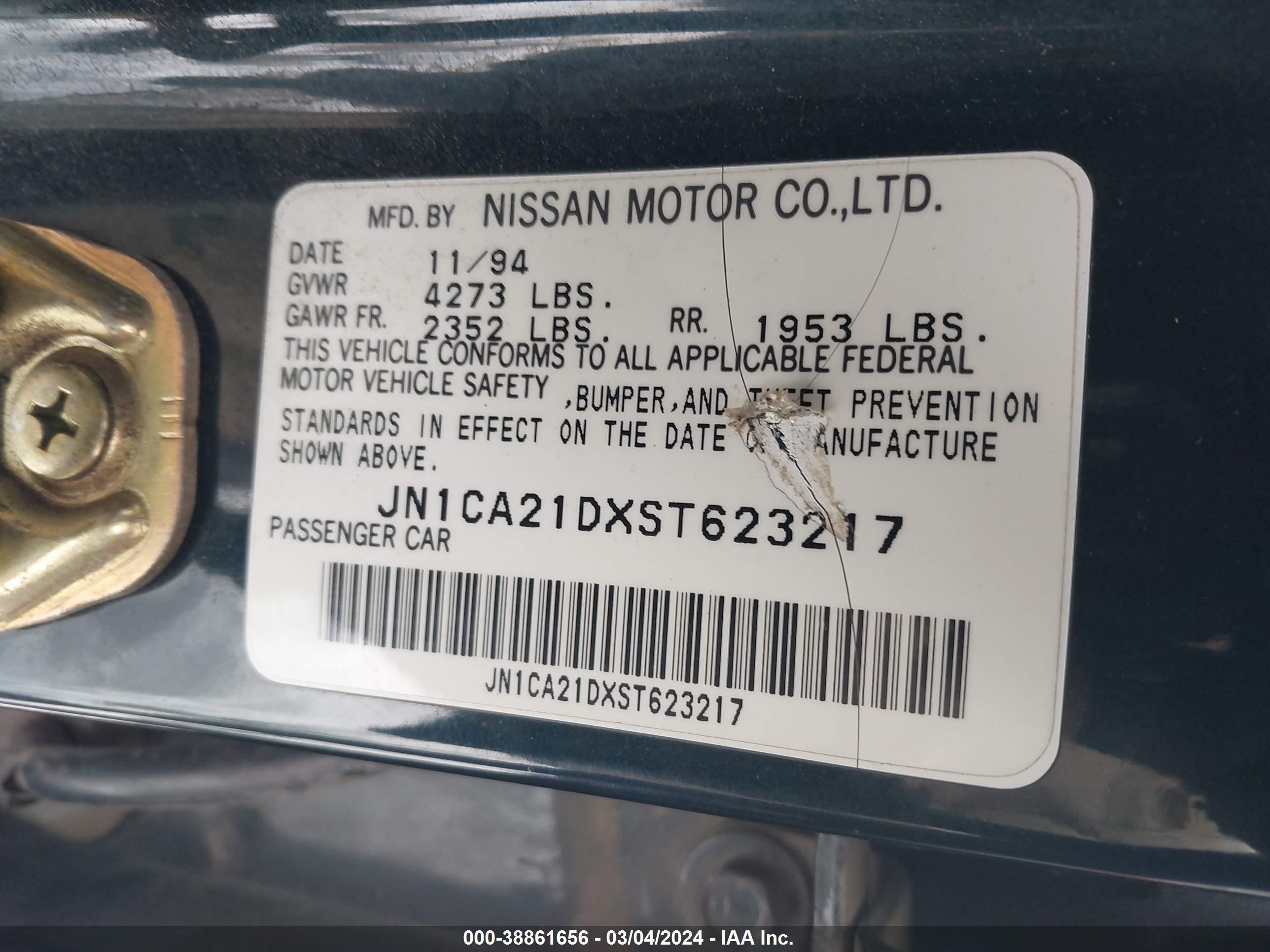 Photo 8 VIN: JN1CA21DXST623217 - NISSAN MAXIMA 