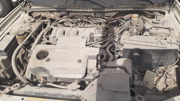 Photo 28 VIN: JN1CA31A0YT150061 - NISSAN MAXIMA 