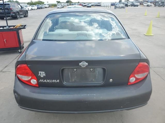 Photo 5 VIN: JN1CA31D1YT552200 - NISSAN MAXIMA GLE 