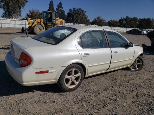 Photo 2 VIN: JN1CA31D1YT721356 - NISSAN MAXIMA GLE 