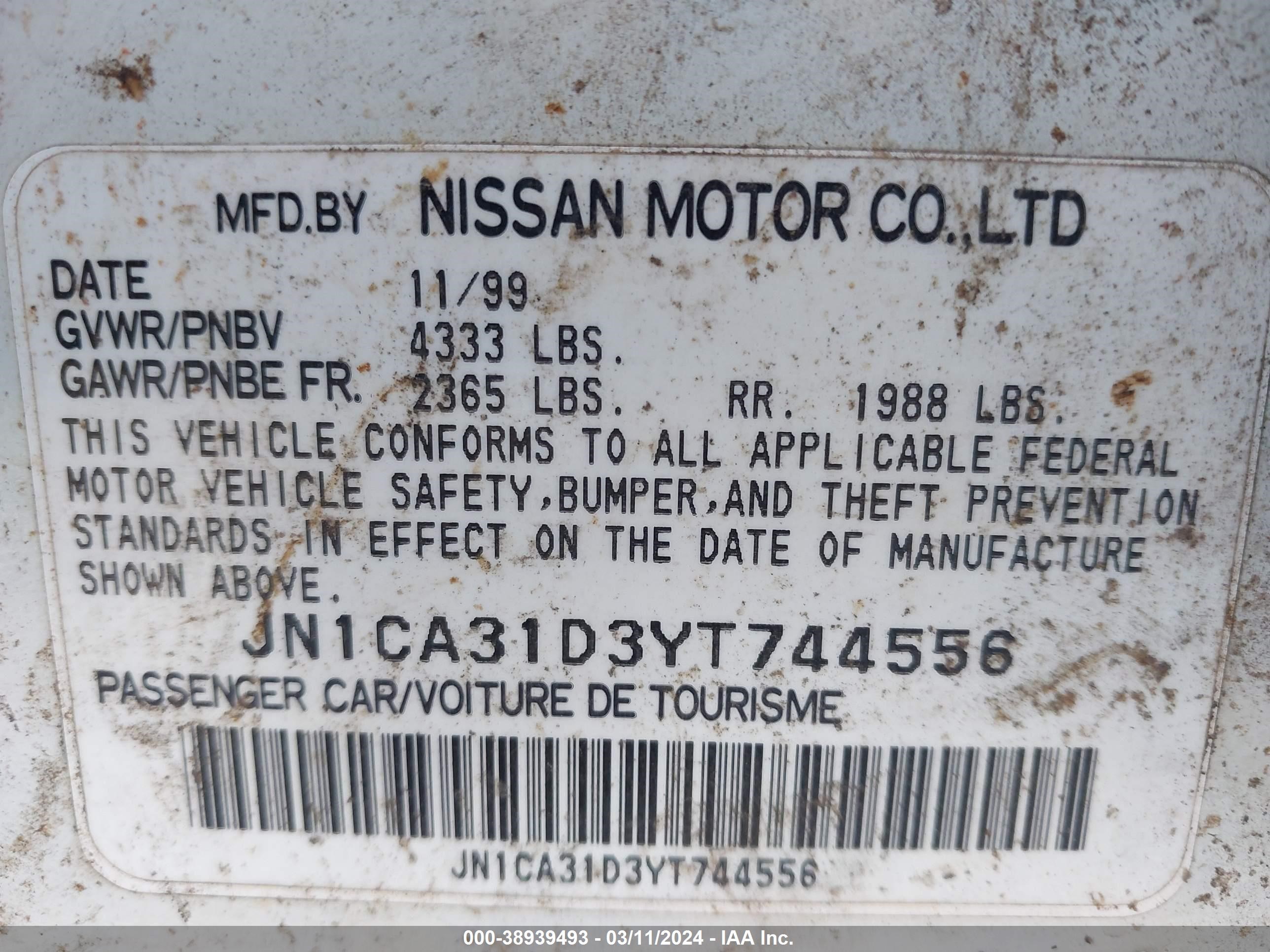 Photo 8 VIN: JN1CA31D3YT744556 - NISSAN MAXIMA 