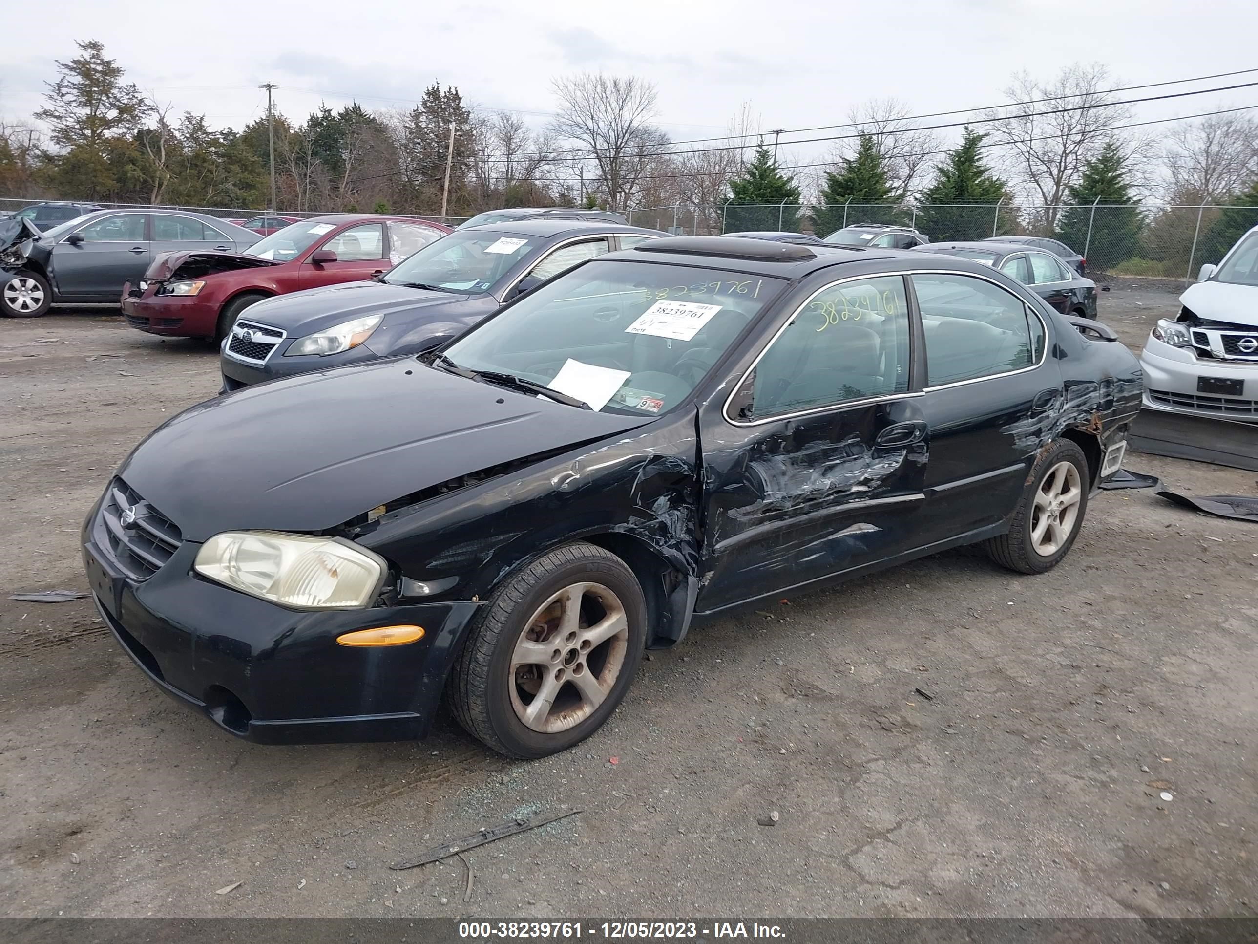 Photo 1 VIN: JN1CA31D4YT709864 - NISSAN MAXIMA 