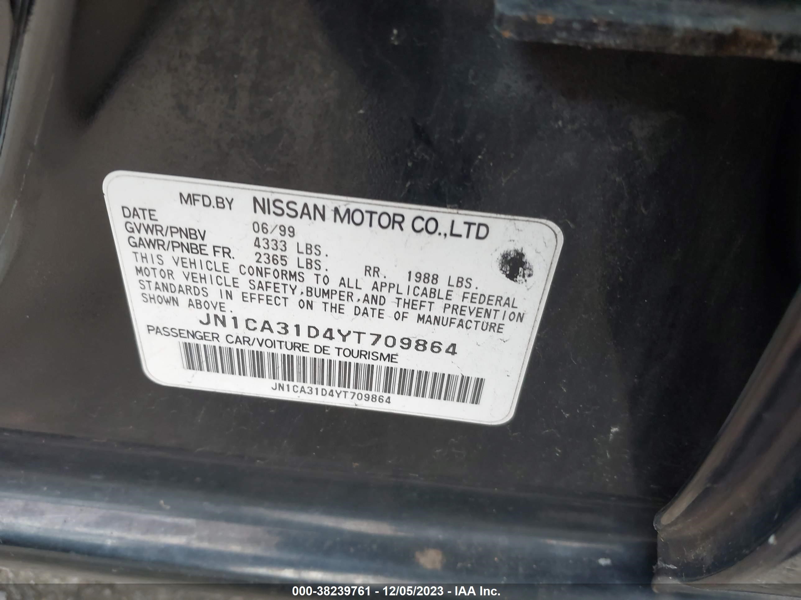 Photo 8 VIN: JN1CA31D4YT709864 - NISSAN MAXIMA 