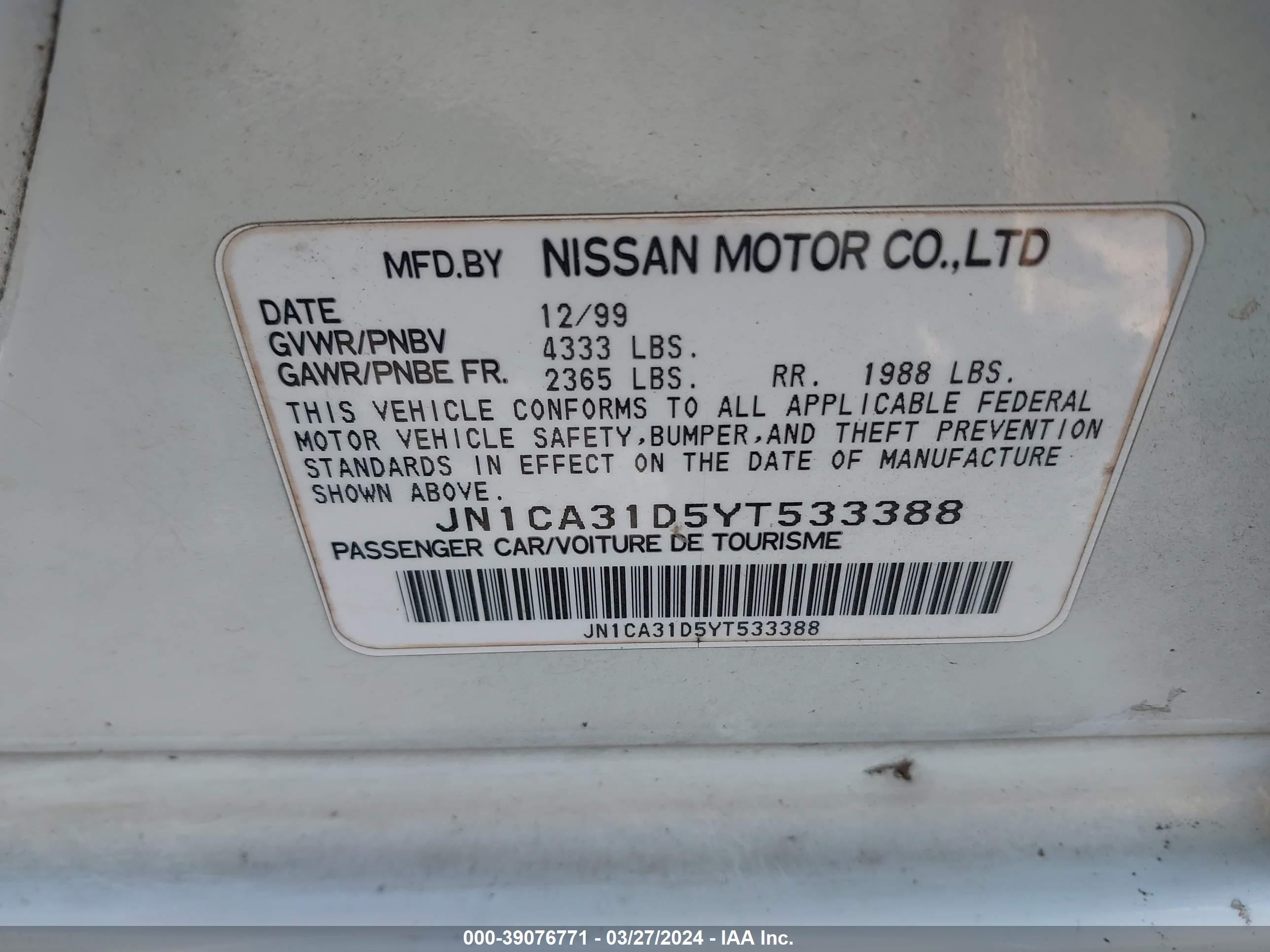 Photo 8 VIN: JN1CA31D5YT533388 - NISSAN MAXIMA 