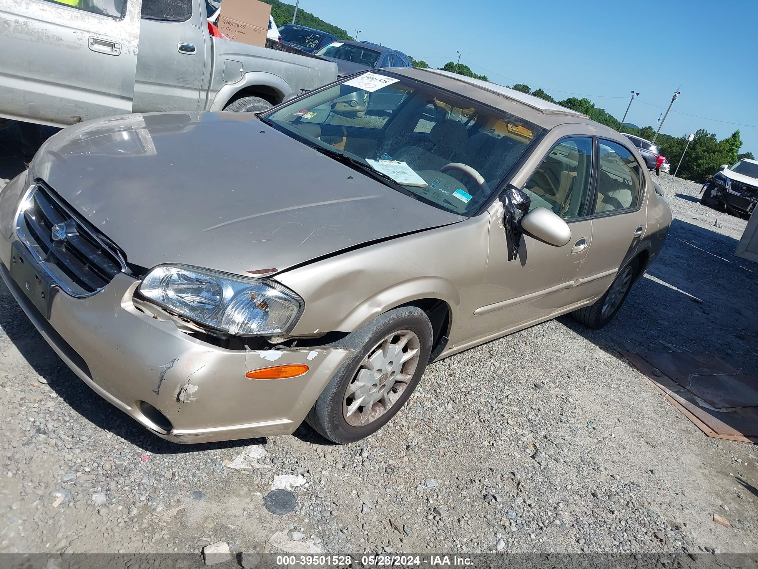 Photo 1 VIN: JN1CA31D6YT749587 - NISSAN MAXIMA 