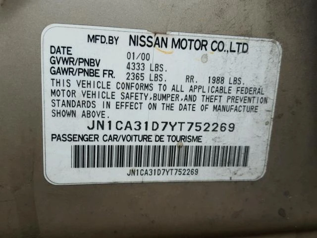 Photo 9 VIN: JN1CA31D7YT752269 - NISSAN MAXIMA GLE 