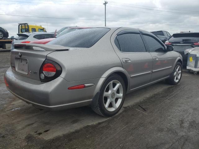 Photo 2 VIN: JN1CA31D8YT531392 - NISSAN MAXIMA 