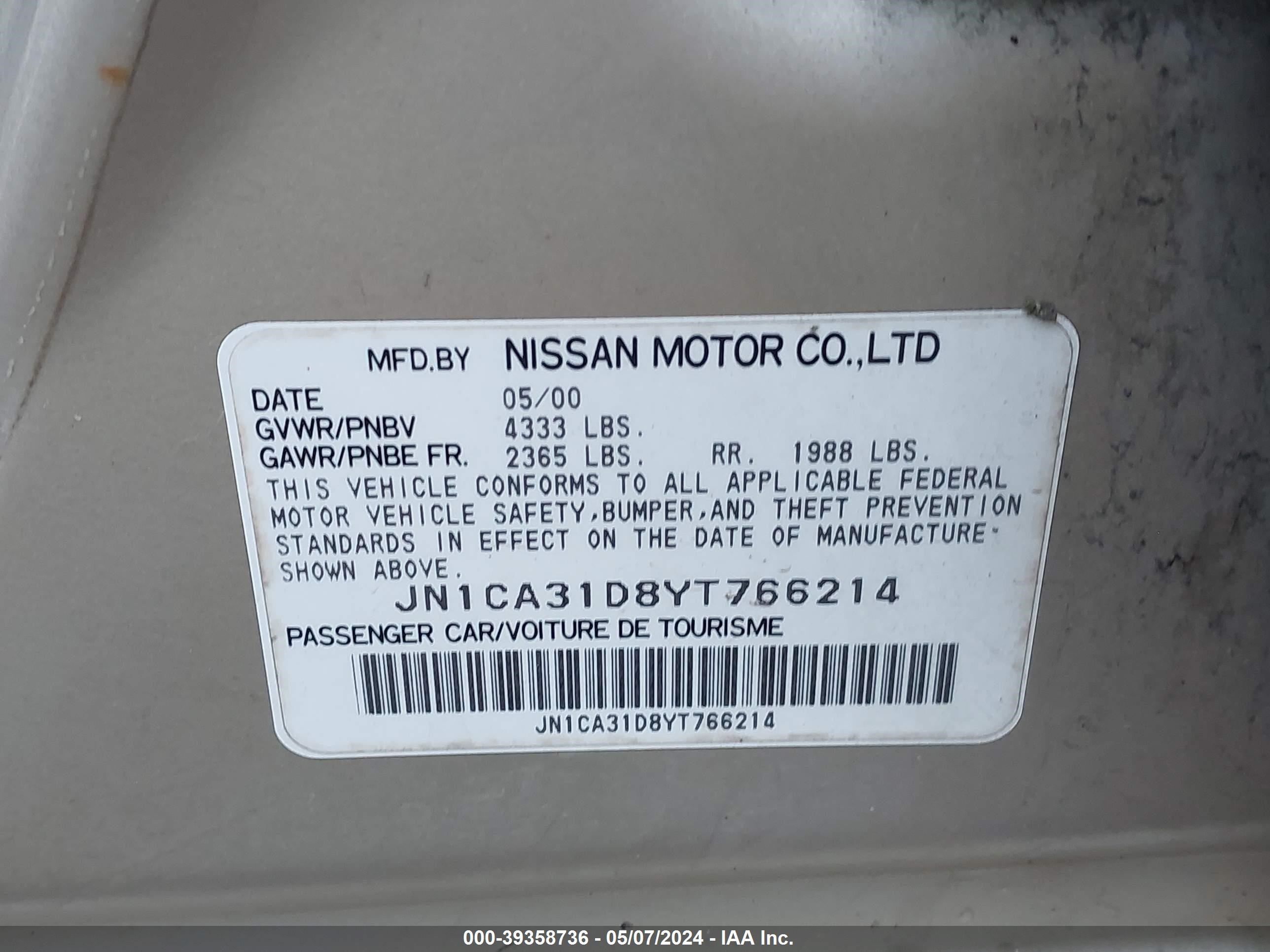 Photo 8 VIN: JN1CA31D8YT766214 - NISSAN MAXIMA 