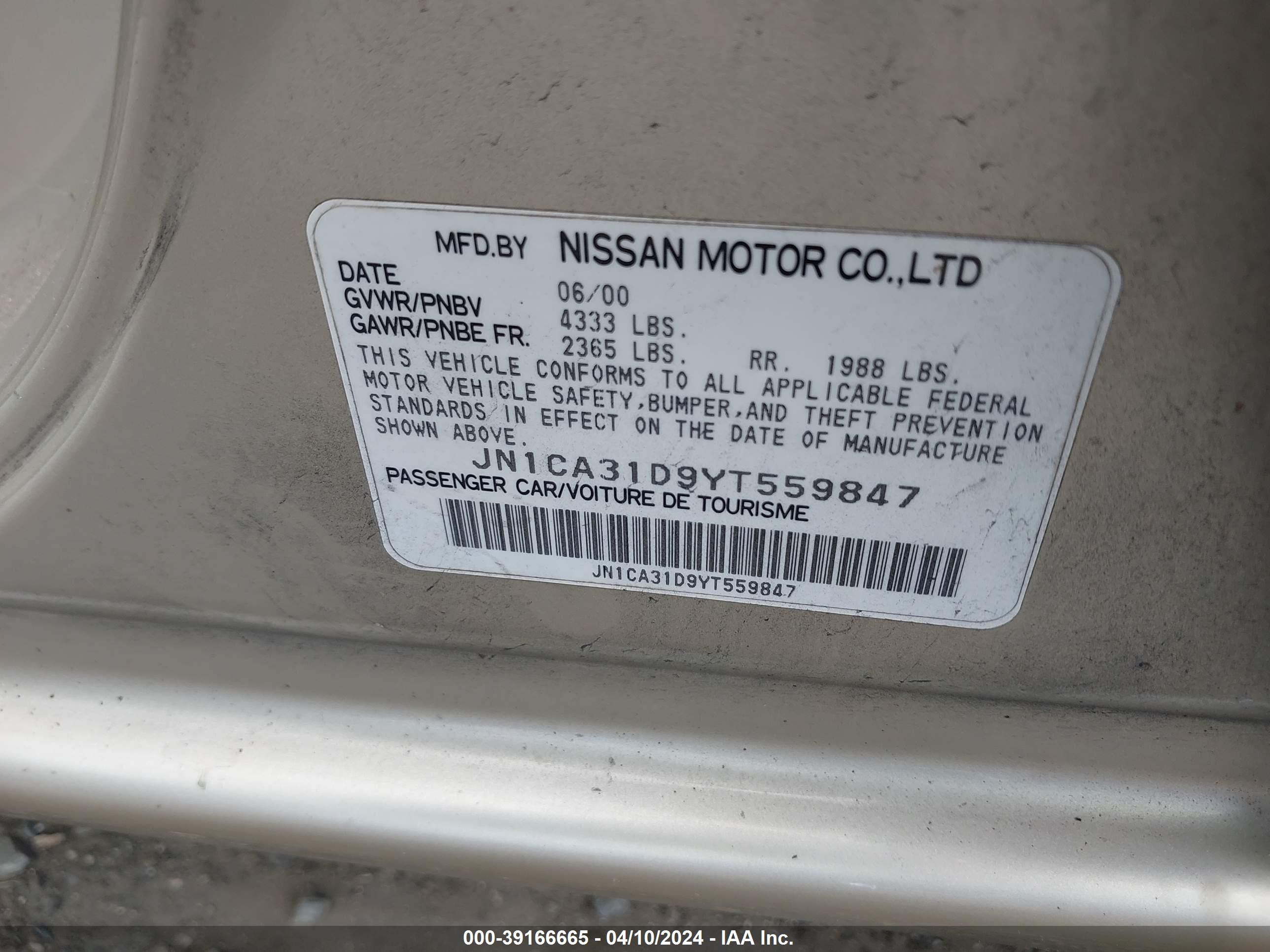 Photo 8 VIN: JN1CA31D9YT559847 - NISSAN MAXIMA 