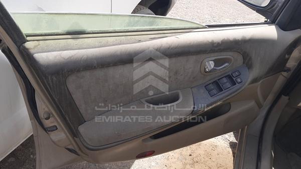 Photo 9 VIN: JN1CA31S02T571438 - NISSAN MAXIMA 