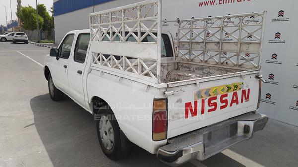 Photo 4 VIN: JN1CBGD22Z0007631 - NISSAN 2400 