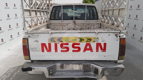 Photo 5 VIN: JN1CBGD22Z0007631 - NISSAN 2400 