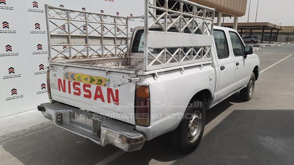 Photo 6 VIN: JN1CBGD22Z0007631 - NISSAN 2400 