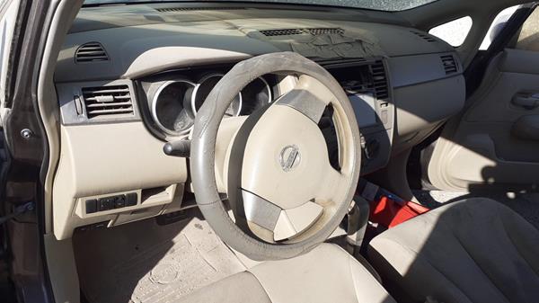 Photo 13 VIN: JN1CC13C18T015085 - NISSAN TIIDA 