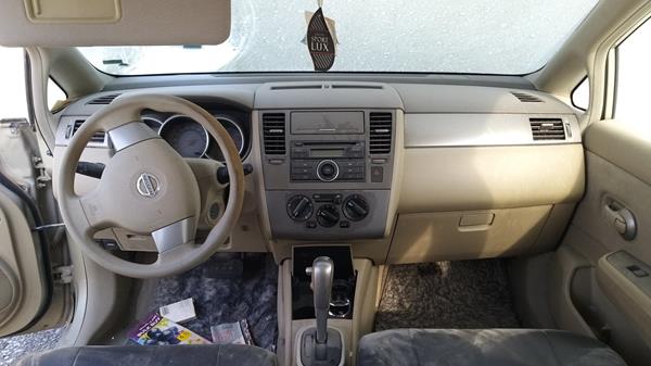 Photo 13 VIN: JN1CC13CX8T016428 - NISSAN TIIDA 