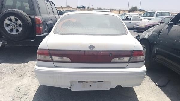 Photo 10 VIN: JN1CCUA32Z0063734 - NISSAN MAXIMA 