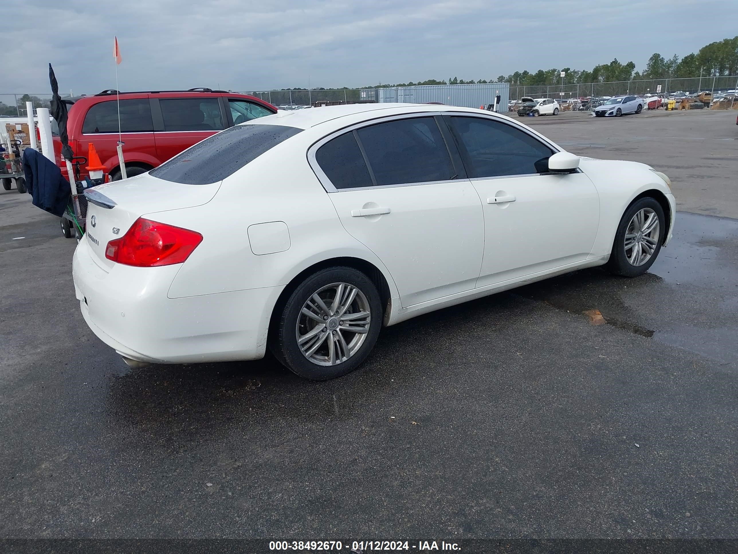 Photo 3 VIN: JN1CV6AP0CM623275 - INFINITI G 