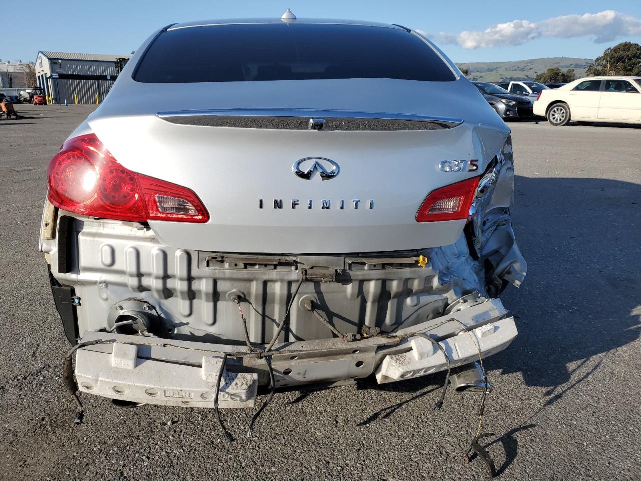 Photo 5 VIN: JN1CV6AP0DM711728 - INFINITI G 