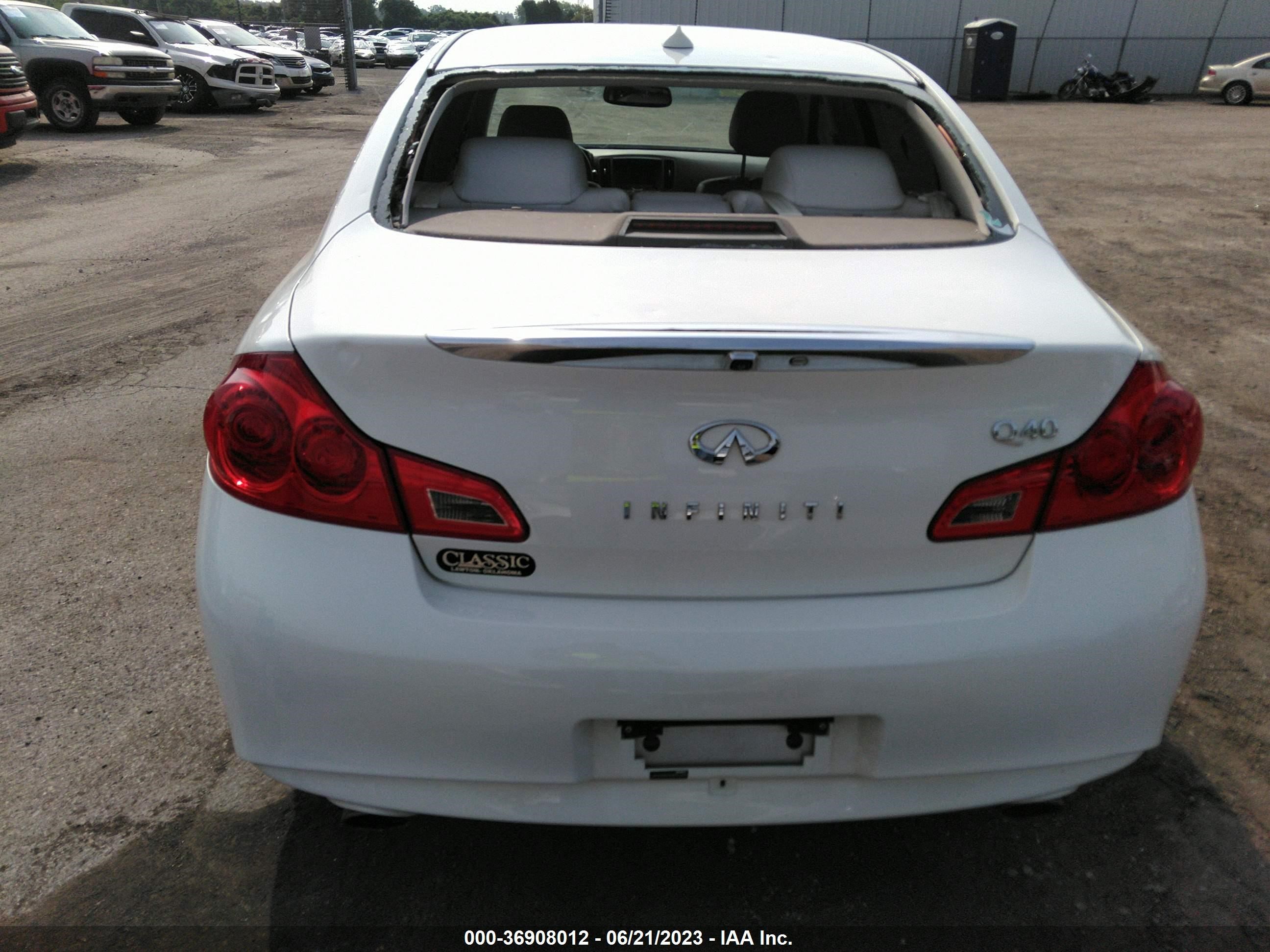 Photo 15 VIN: JN1CV6AP0FM500399 - INFINITI Q40 