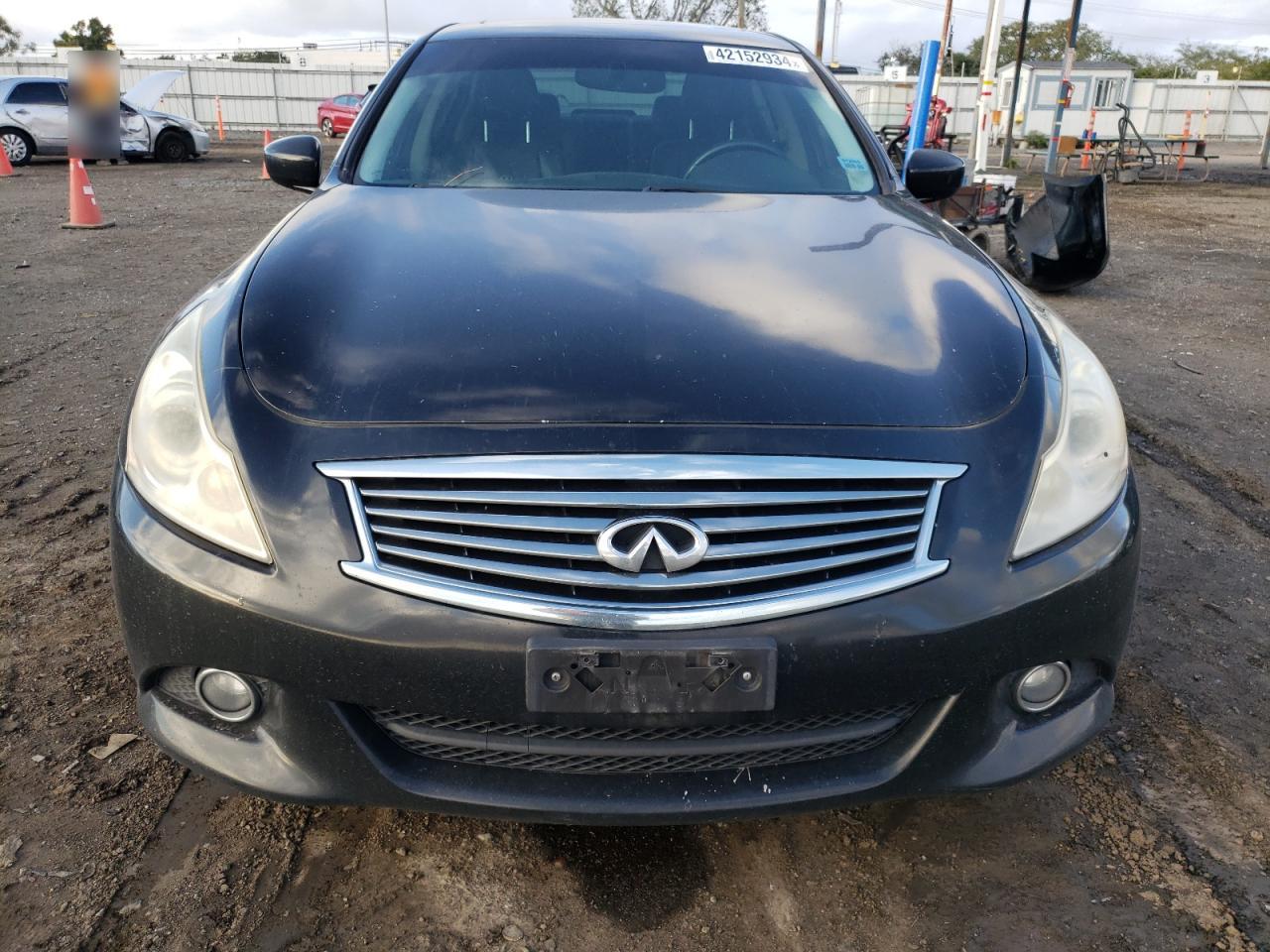 Photo 4 VIN: JN1CV6AP1BM301565 - INFINITI G 