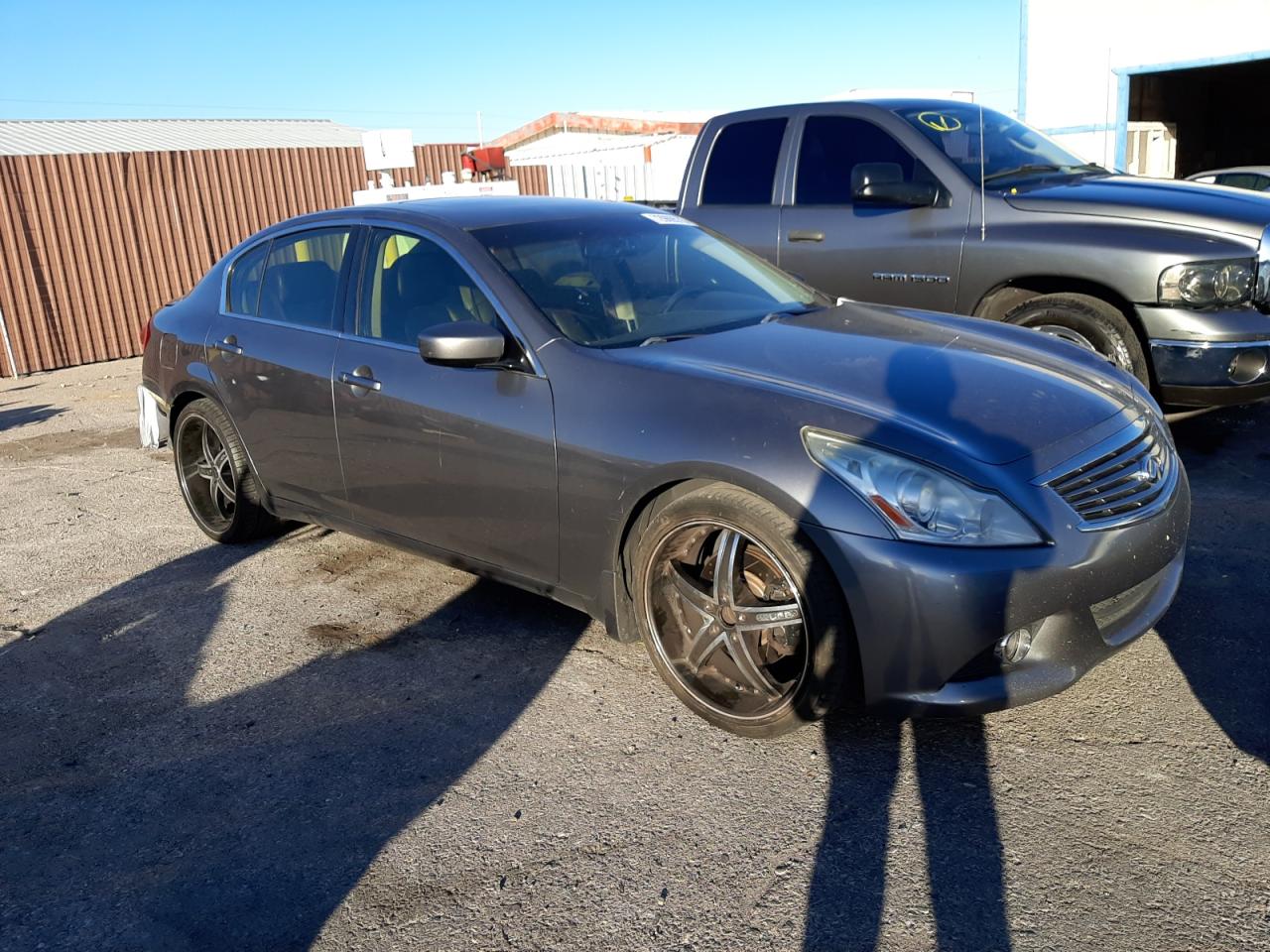 Photo 3 VIN: JN1CV6AP1CM936464 - INFINITI G 